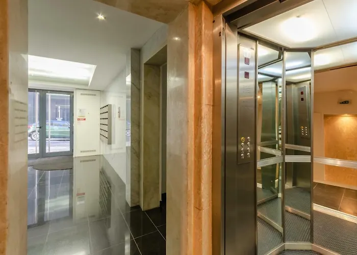 Avenue Marques - Luxury